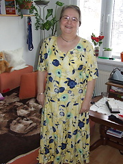 Kinky mama loving to get tied up