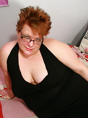 Big lady with wet snatch